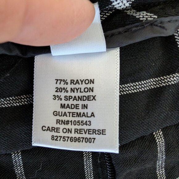 ELLE Black & White Windowpane Plaid Slim Ankle Pants Size 10 - Picture 4 of 5